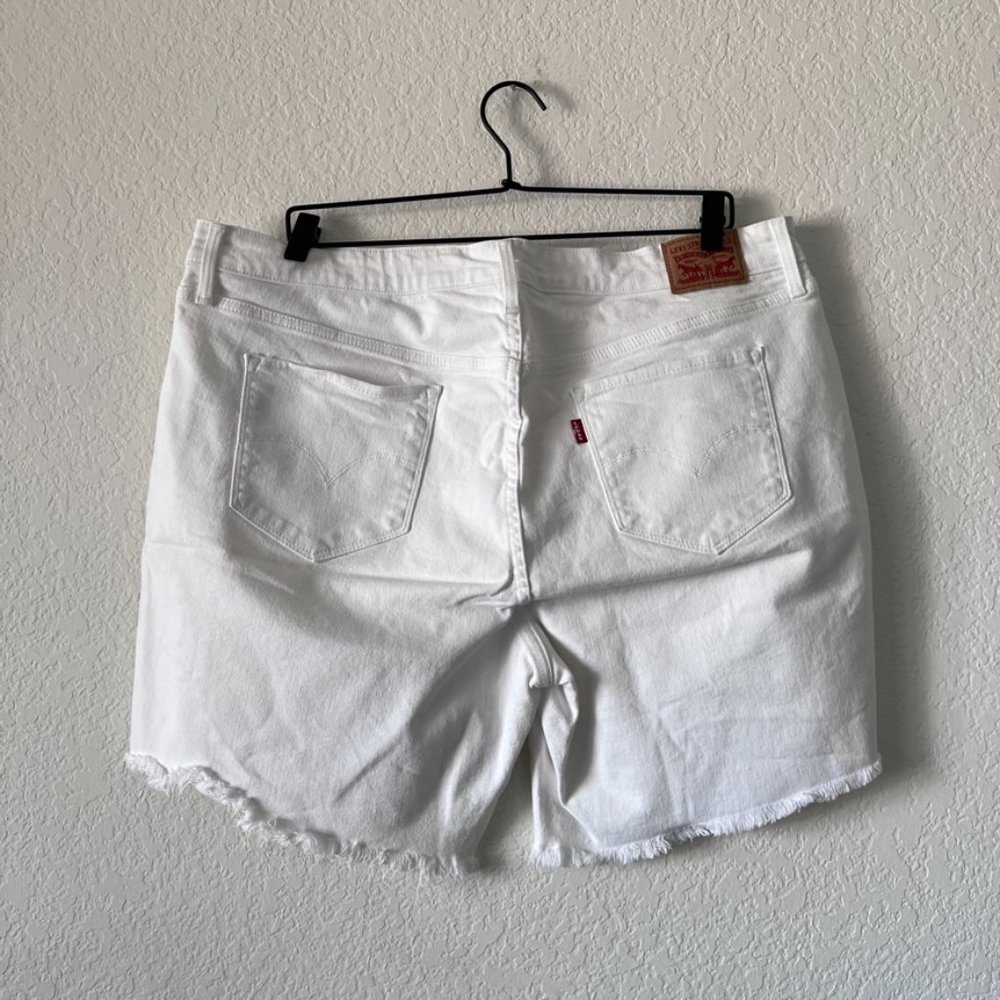 Levi’s Women’s White High Waist Denim Jean Shorts Plus Size 22W - Picture 5 of 11